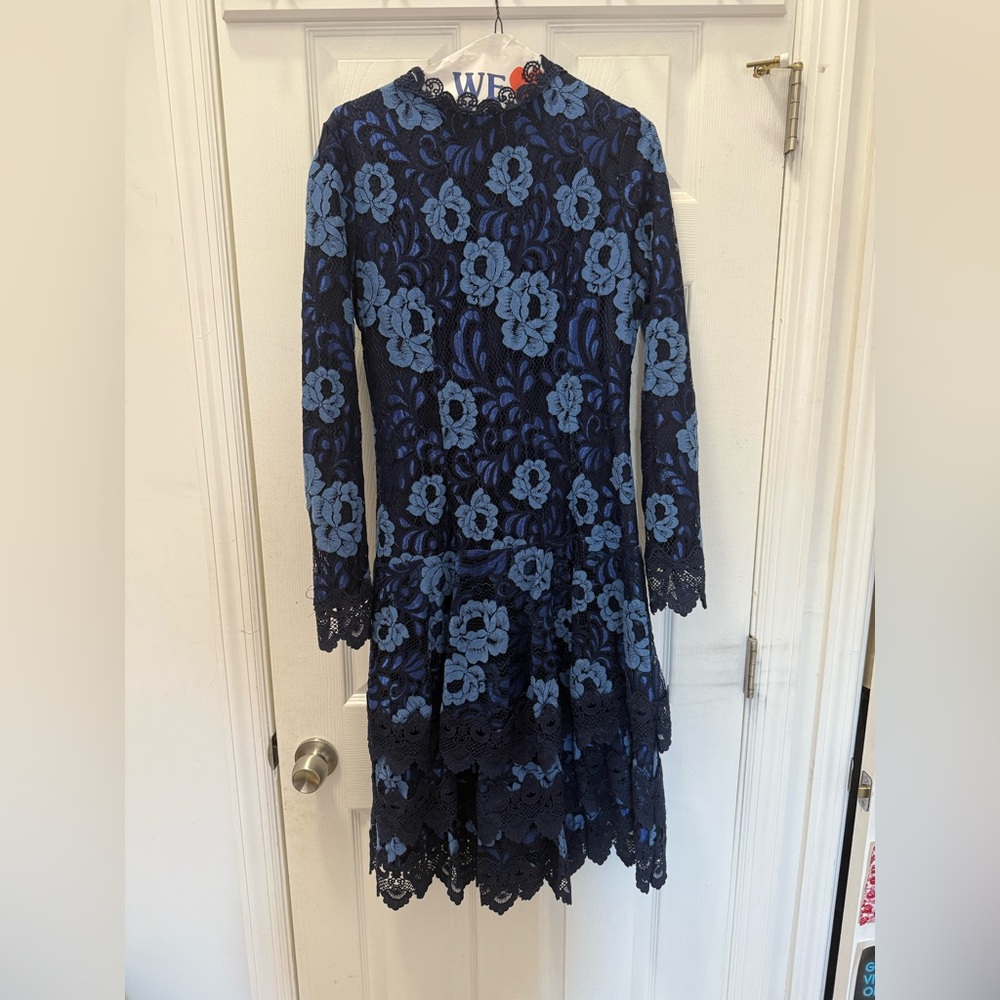 Elegant Blue Floral Lace Dress